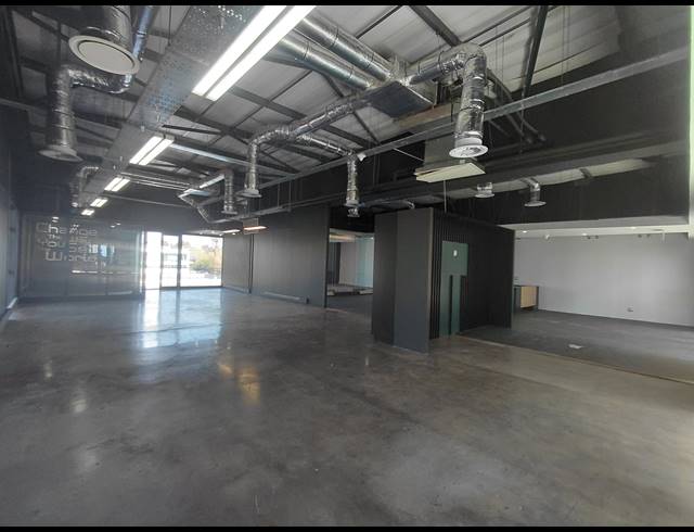 287M² OFFICE TO LET IN MAGALIESSIG